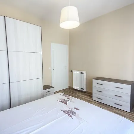 Ampio Con Box Auto *